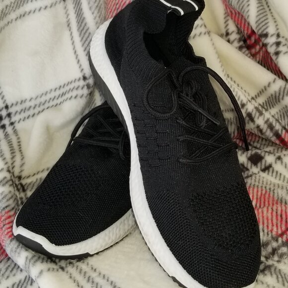 NEW IN BOX Danskin Free black womens sneaker sz 8 - Picture 4 of 7